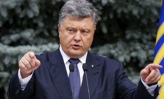 Poroshenko: “Mục đích của Nga là siết cổ Ukraine”