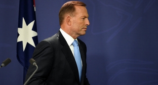 Thủ tướng Úc bẽ bàng vì bị “người nhà” hạ bệ
