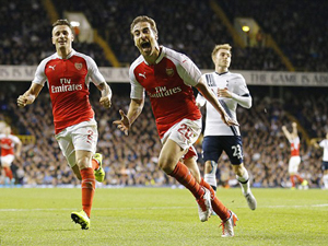 Hạ Tottenham, Arsenal vào vòng 4 League Cup