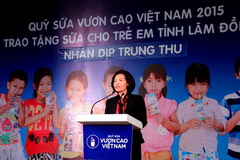 Quỹ sữa Vươn cao Việt Nam đến Lâm Đồng