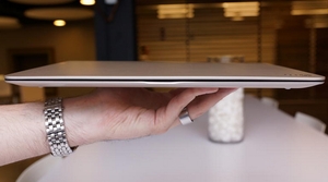 LG ra loạt laptop siêu nhẹ đối đầu Macbook Air