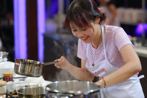 Nữ sinh Master chef 9X bị đánh bại vì món bún bò Huế