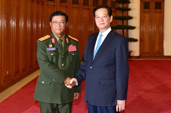 Thủ tướng tiếp Tổng tham mưu Lào