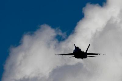 Máy bay chở quan chức Nga bị áp sát nguy hiểm
