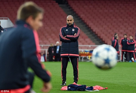 HLV Guardiola và các học trò có mặt tại London từ khá sớm để chuẩn bị cho trận đấu với Arsenal
