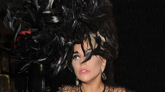 Lady Gaga và gu thời trang không thể quái dị hơn