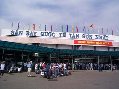 Đánh giá lại toàn bộ sân bay Tân Sơn Nhất từ mặt đất lên bầu trời