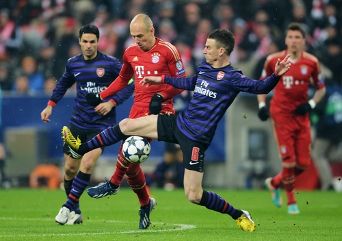 Sự trở lại của Robben (áo đỏ) sẽ đem lại sức tấn công mạnh mẽ hơn cho Bayern Munich