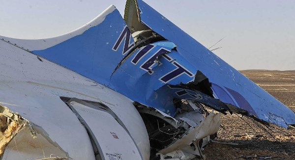 Một mảnh vỡ của chiếc máy bay gặp nạn của Nga