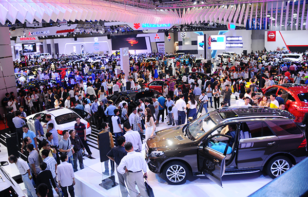 Thị trường ô tô Việt Nam tăng tháng thứ 31 liên tiếp