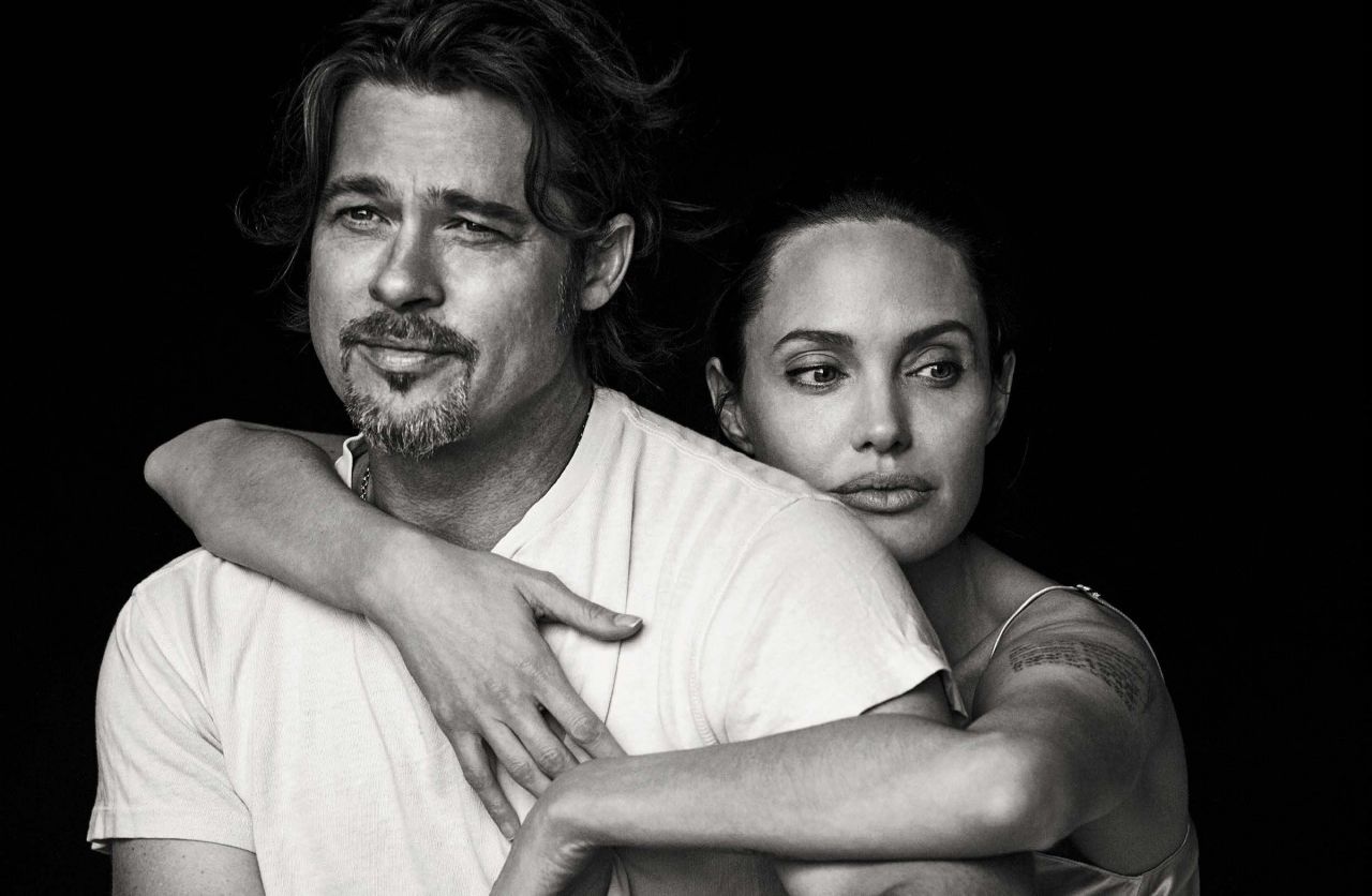 Cặp đôi Jolie Pitt nồng nàn trên Vanity Fair tháng 11