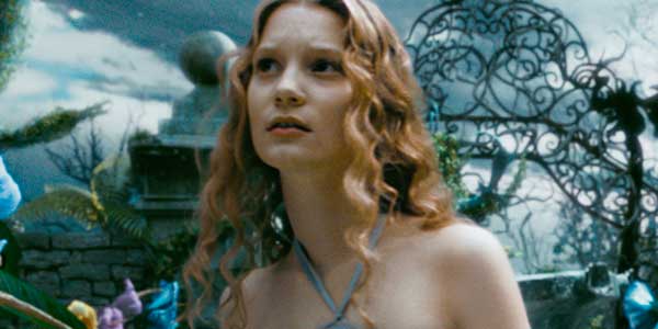 Mia Wasikowska tiếp tục vào vai Alice với một cuộc phiêu lưu mới