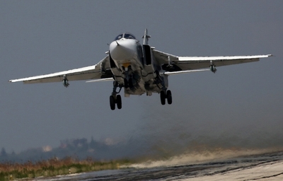 Máy bay ném bom Nga &quot;thổi bay&quot; xe tăng của IS