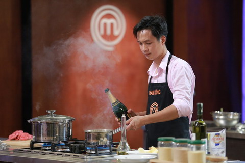 Thanh Cường làm giám khảo &quot;mát mặt&quot; khi lọt Top 5 Master chef