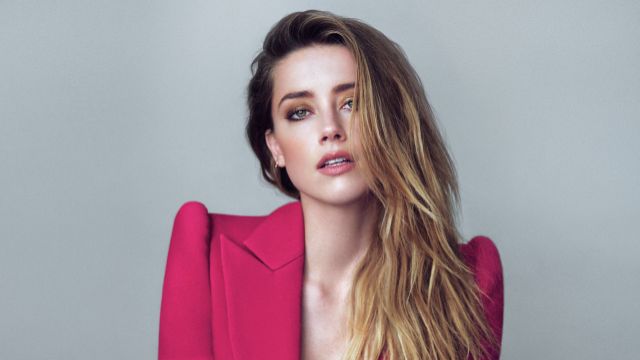 Bom sex lưỡng tính Amber Heard phủ nhận hôn nhân trục trặc