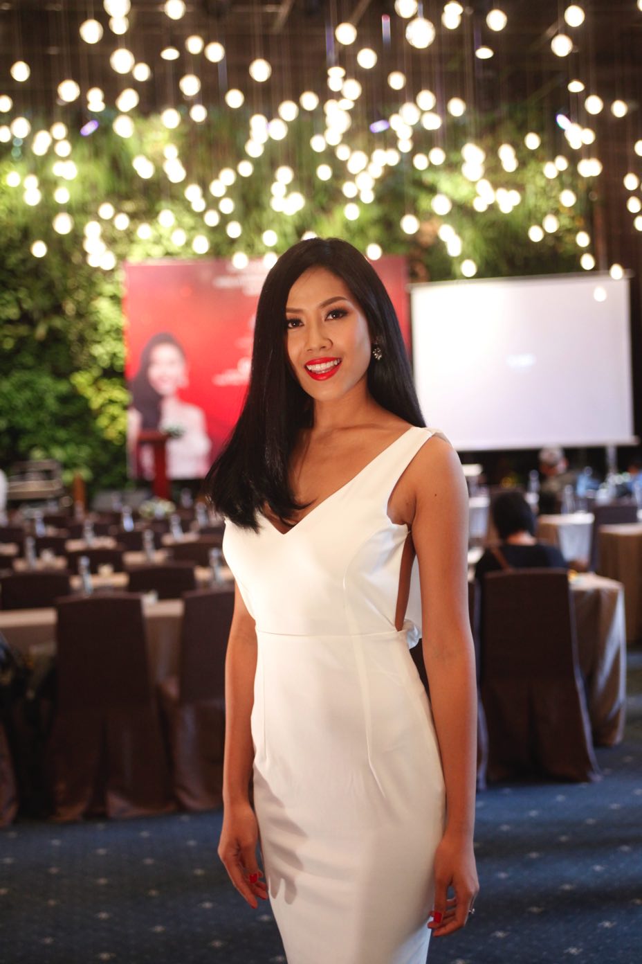 Top 25 Miss World Nguyễn Thị Loan