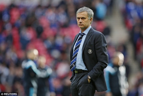 Ông Mourinho chính thức xin lỗi người hâm mộ Chelsea