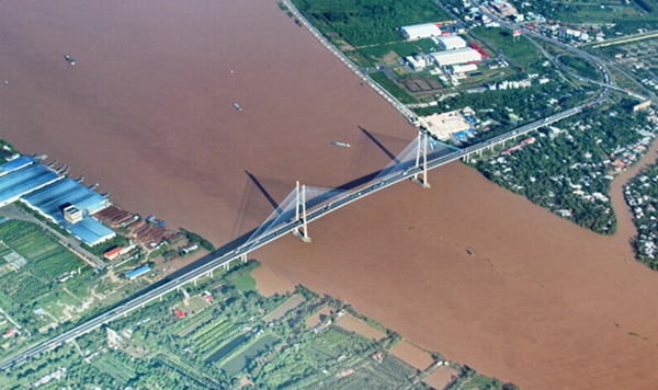 Cầu Mỹ Thuận 2 bắc qua sông Tiền, cách cầu Mỹ Thuận hiện hữu 1,2 km. Ảnh: Cửu Long