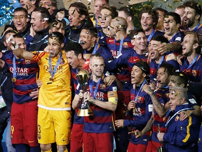 Suarez, Messi tỏa sáng, Barca vô địch Club World Cup