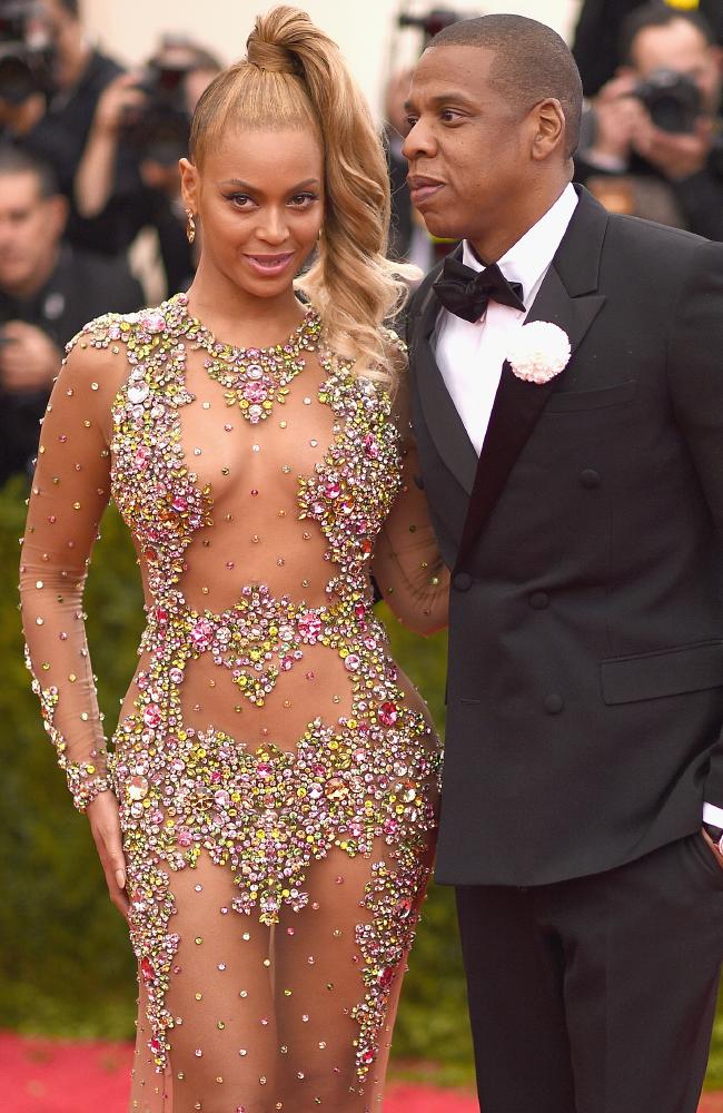 Beyonce và Jay Z tại lễ trao giải Met Gala 2015 tổ chức tại  Metropolitan Museum of Art