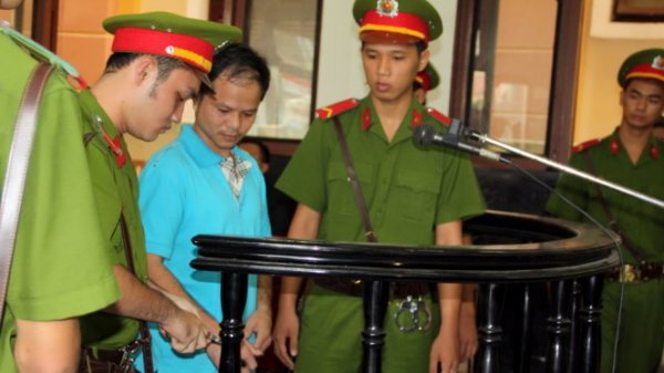 Chai nước có ruồi: Võ Văn Minh kháng cáo