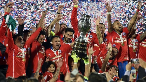 Niềm vui của các cầu thủ Chile