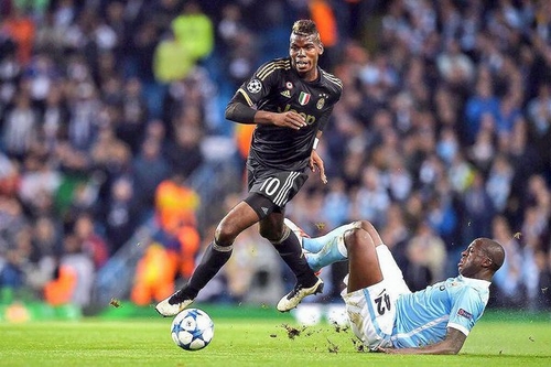 Pogba vượt qua chính thần tượng của mình - Yaya Toure trong cuộc so tài giữa Juve và Man City