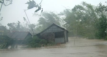 130 tỷ hỗ trợ 10 địa phương khắc phục mưa, bão