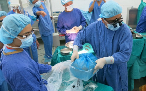 Ca ghép đa tạng đầu tiên xuyên Việt từ bệnh nhân chết não