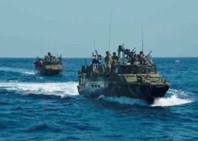 Iran thẳng thừng bắt giữ hai tàu hải quân Mỹ