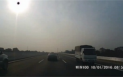 Tìm ra chủ xe tải liều lĩnh đi ngược chiều trên cao tốc Hà Nội - Hải Phòng