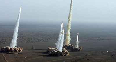 Sốc Iran dàn tên lửa nhắm bắn tàu sân bay Mỹ