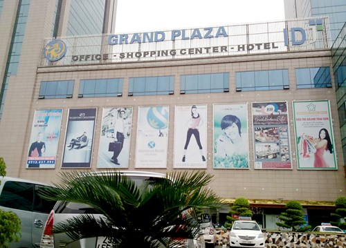 Ế ẩm, trung tâm thương mại Grand Plaza đổi tên