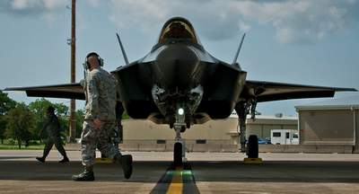 Mỹ &quot;nhắm mắt đưa chân&quot; với dự án chiến đấu cơ F-35