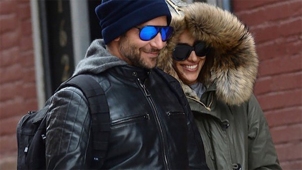 Irina Shayk và Bradley Cooper vẫn gắn bó khăng khít