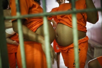 Nữ phạm nhân ở tù vẫn mang thai