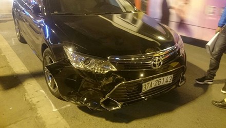 Hà Nội: Xe điên gây tai nạn liên hoàn, nhiều người nhập viện