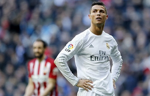 C.Ronaldo đã phải đăng đàn xin lỗi đồng đội sau trận thua Atl.Madrid