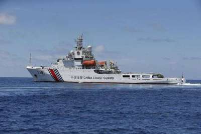 Tàu hải cảnh Trung Quốc bị tấn công bằng bom xăng ở Biển Đông?