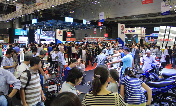 Hơn 140.000 lượt khách tới triển lãm xe máy