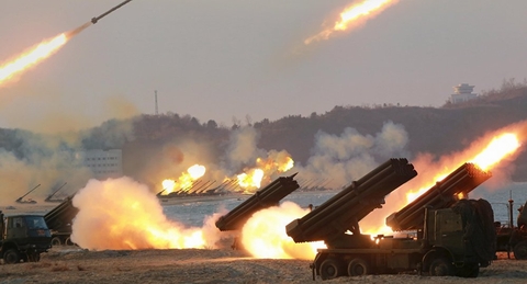 Hàn Quốc báo động quân đội, bán đảo Triều Tiên nguy cấp?