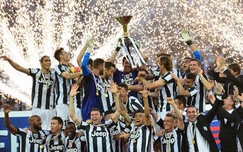 Mùa trước Juventus cũng vô địch Serie A trước 4 vòng đấu!