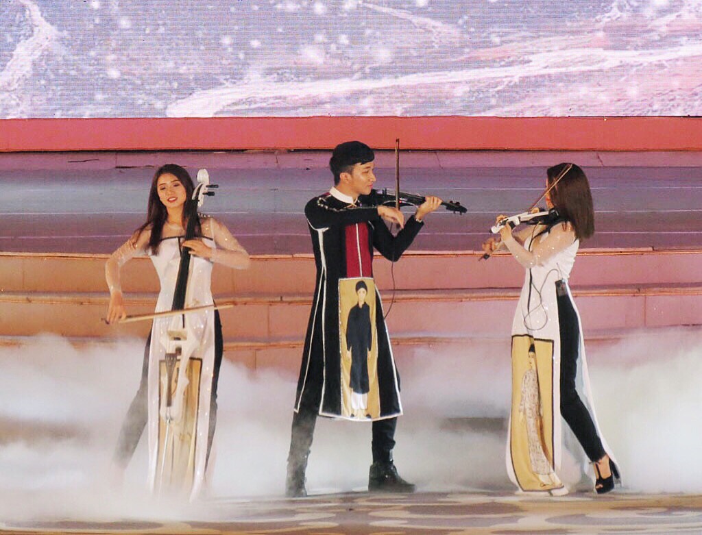 Nghệ sĩ violin Hoàng Rob thăng hoa với 3 đêm diễn tại Festival Huế