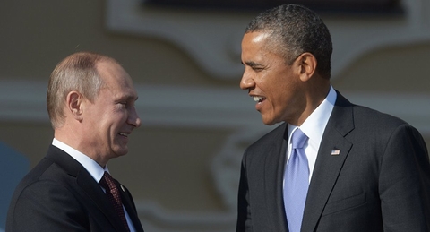 Tổng thống Putin (bên trái) và người đồng cấp Obama