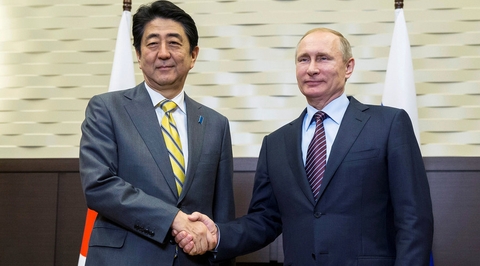 Thủ tướng Nhật Bản Shinzo Abe và Tổng thống Nga Vladimir Putin