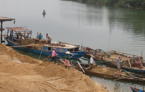 Xử lý nghiêm khắc việc khai thác khoáng sản trái phép tại Hà Nội