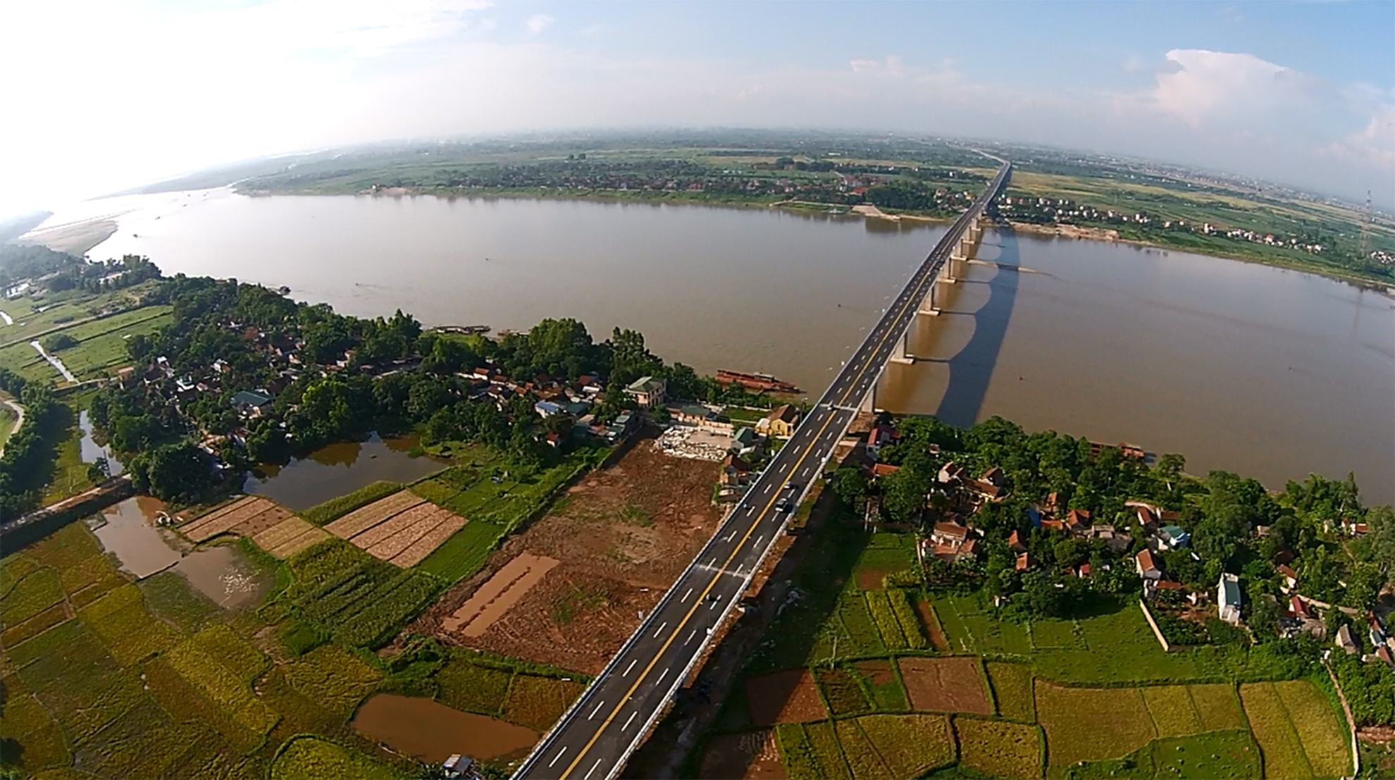 Hà Nội: Nghiên cứu quy hoạch đường dọc sông Hồng và đô thị bên sông