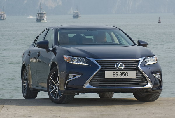 113 xe Lexus tại Việt Nam bị lỗi phanh