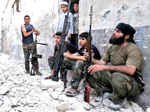Phe nổi dậy Syria tự tàn sát lẫn nhau, 500 người chết