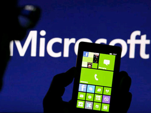 Microsoft bán mảng điện thoại truyền thống